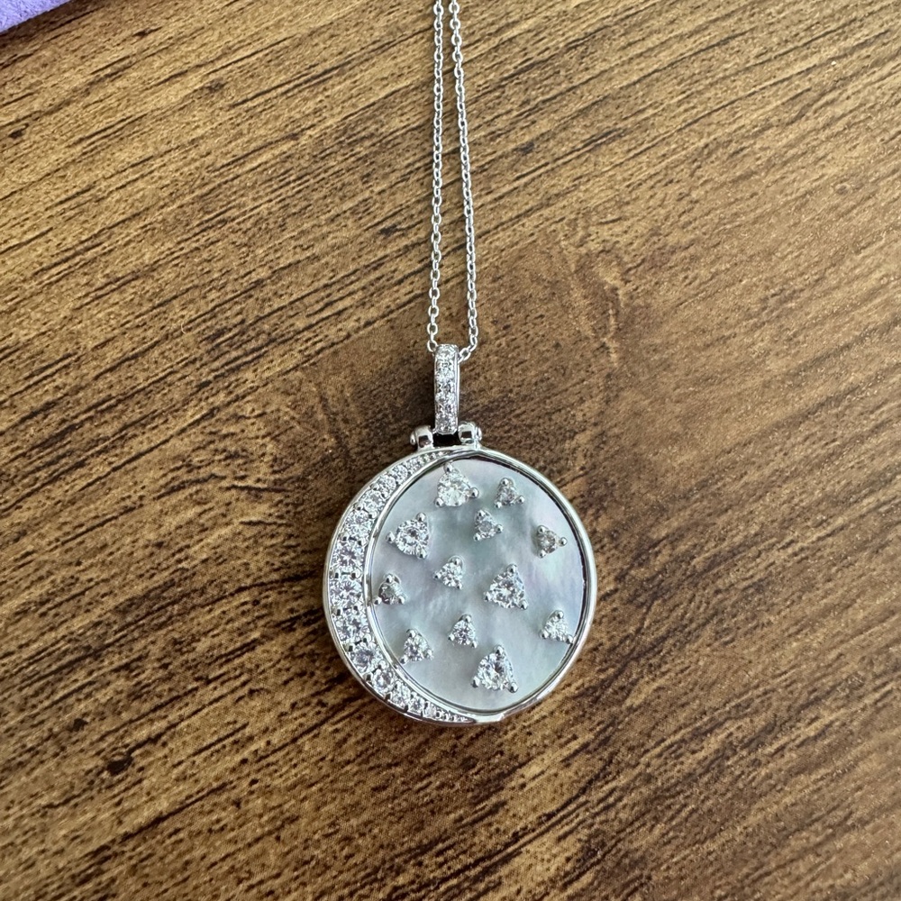 Melinda Maria Sweet Dreams Medallion Silver|White Diamondettes